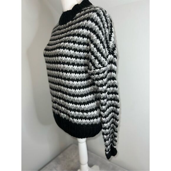 New! Gothic Striped Knitted Tri Color Sweater Medium - Picture 3 of 10
